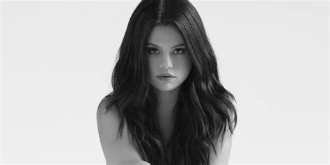 selena gomez nude photoshoot|Selena Gomez Is Very Naked in New Revival Photo